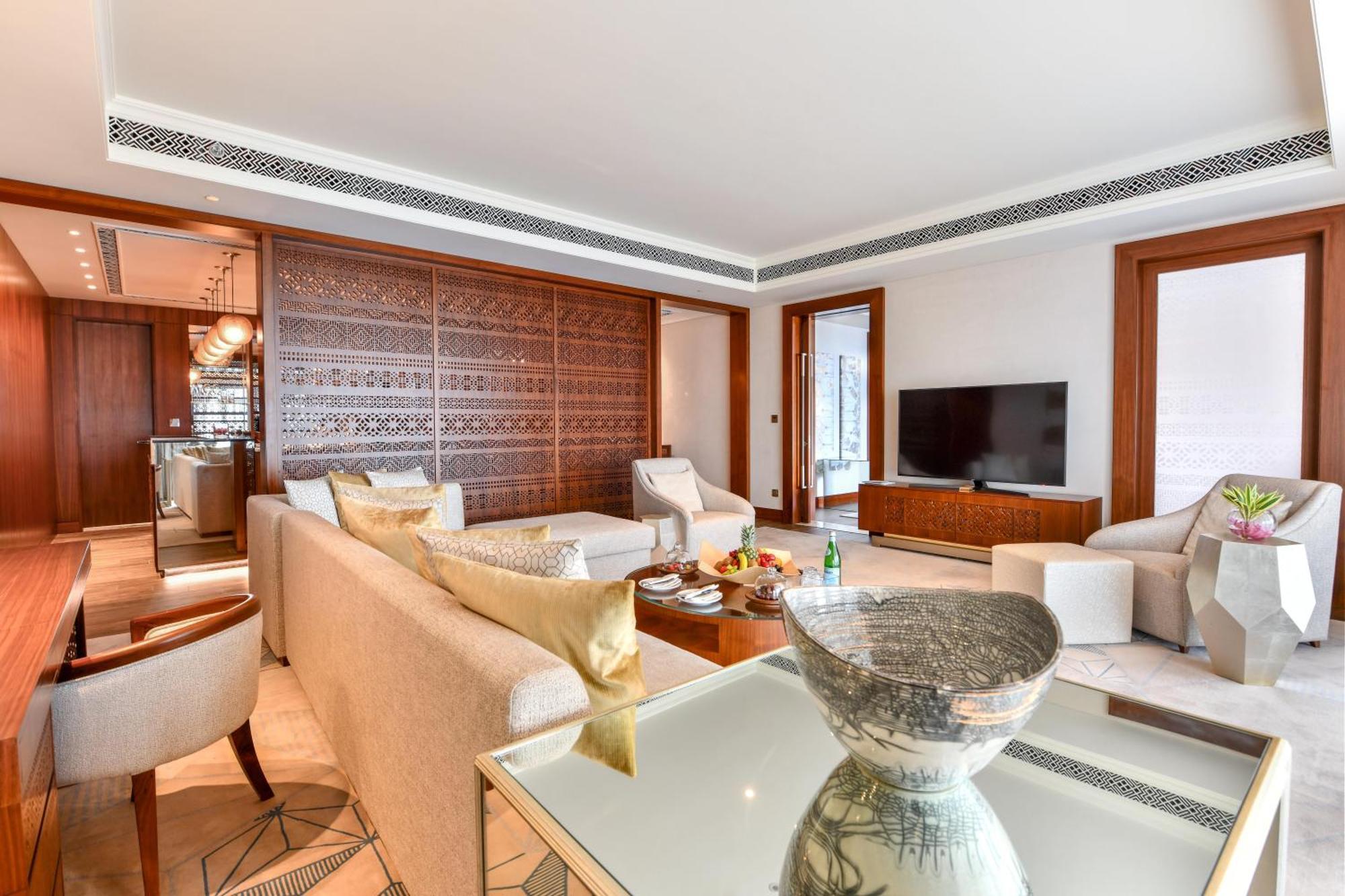 Royal Saray Resort Manama Exterior foto A living room at the Taj Mahal Palace