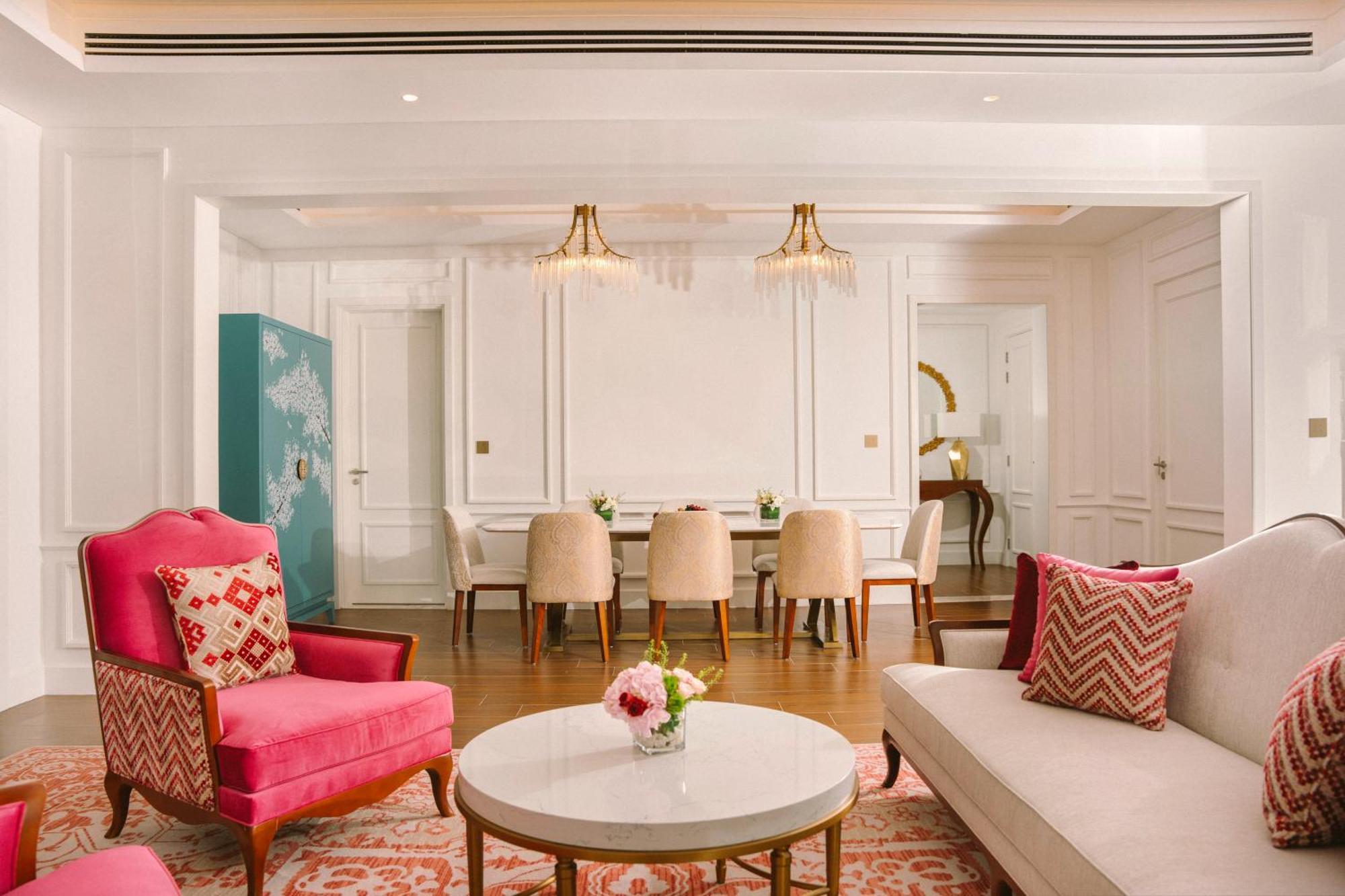 Royal Saray Resort Manama Exterior foto A living room at the Taj Mahal Palace