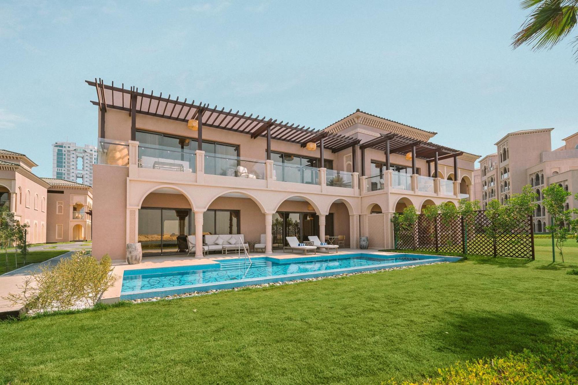 Royal Saray Resort Manama Exterior foto Residential villa