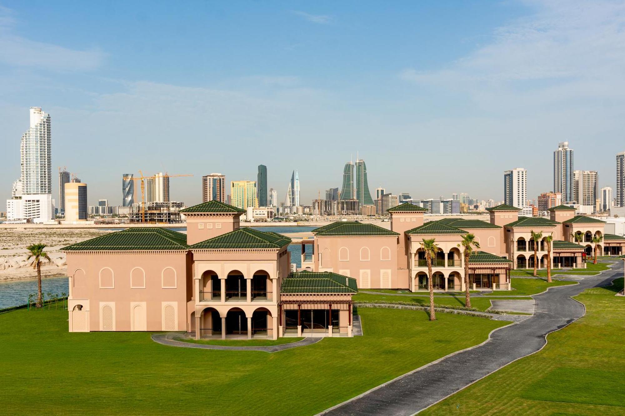 Royal Saray Resort Manama Exterior foto Dubai Motor City
