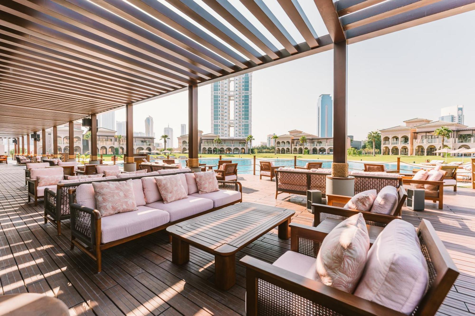 Royal Saray Resort Manama Exterior foto The View