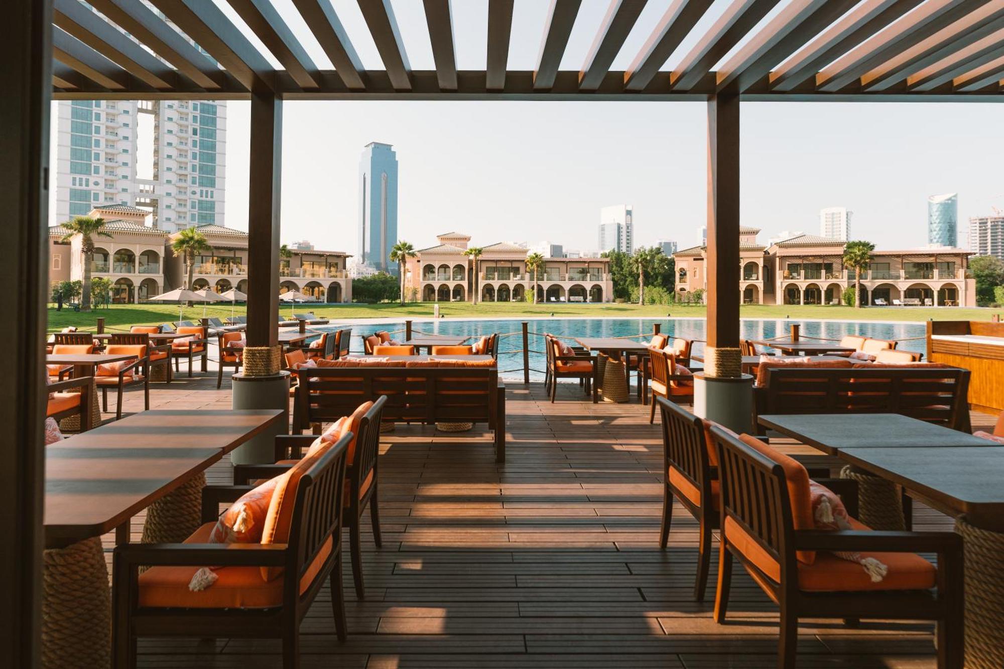 Royal Saray Resort Manama Exterior foto The Village