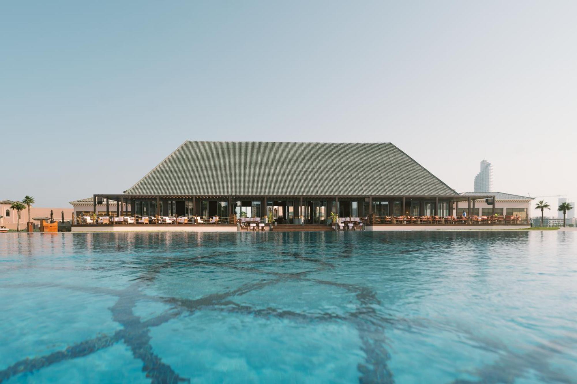 Royal Saray Resort Manama Exterior foto The View